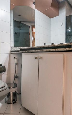 Apartamento à venda com 62m², 2 quartos e sem vaga Apartamento à venda com 62m², 2 quartos e sem vagaBanheiro