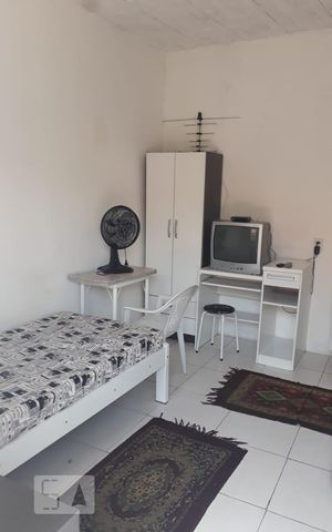 Studio para alugar com 40m², 1 quarto e 1 vaga Studio para alugar com 40m², 1 quarto e 1 vagaDormitório