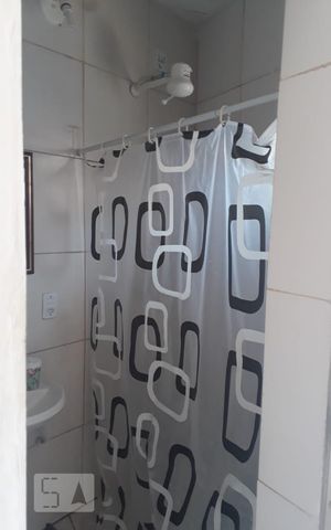 Studio para alugar com 40m², 1 quarto e 1 vaga Studio para alugar com 40m², 1 quarto e 1 vagaBanheiro