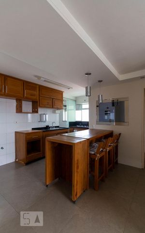 Apartamento à venda com 67m², 2 quartos e 2 vagasCozinha