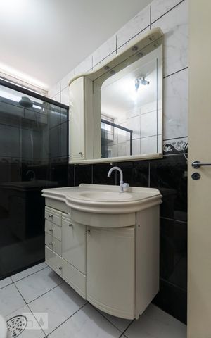 Apartamento à venda com 82m², 2 quartos e 1 vagaBanheiro