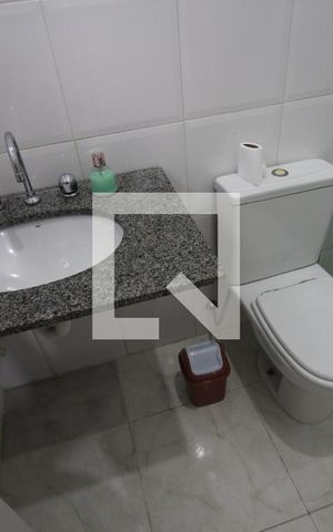 Casa para alugar com 210m², 4 quartos e 3 vagasBanheiro edcula