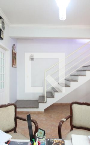 Casa para alugar com 210m², 4 quartos e 3 vagasSala