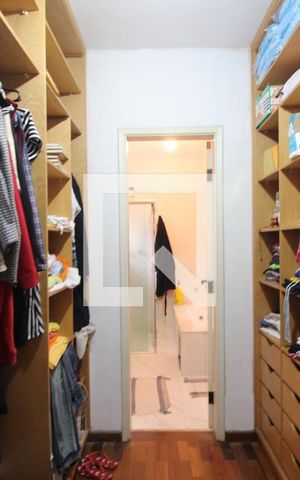 Casa para alugar com 210m², 4 quartos e 3 vagasCloset 