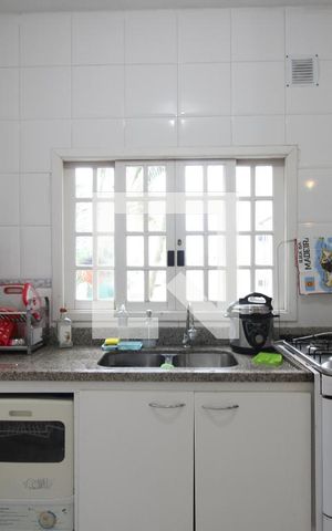 Casa para alugar com 210m², 4 quartos e 3 vagasCozinha
