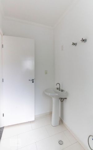 Casa de condomínio para alugar com 114m², 3 quartos e 2 vagasBanheiro da Suíte