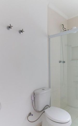 Casa de condomínio para alugar com 114m², 3 quartos e 2 vagasBanheiro da Suíte