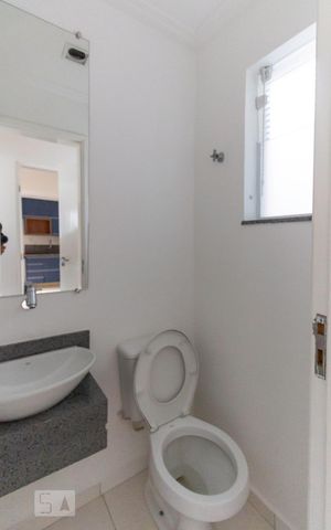 Casa de condomínio para alugar com 114m², 3 quartos e 2 vagasLavabo