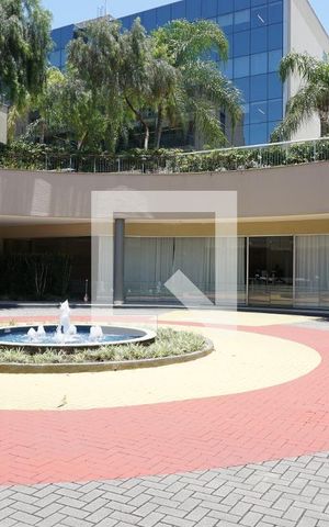 Apartamento para alugar com 80m², 2 quartos e 1 vagaFachada