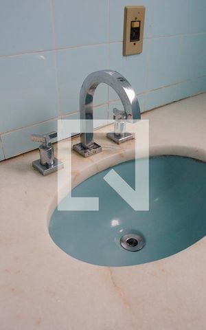 Apartamento para alugar com 139m², 4 quartos e sem vagaBanheiro Corredor
