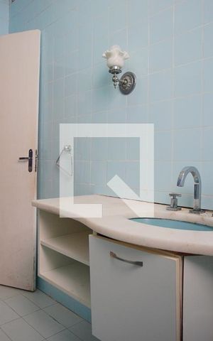 Apartamento para alugar com 139m², 4 quartos e sem vagaBanheiro Corredor
