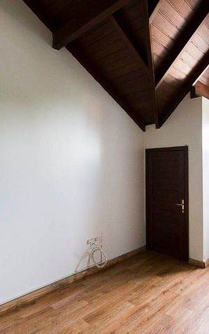 Casa de condomínio à venda com 140m², 3 quartos e 1 vaga Casa de condomínio à venda com 140m², 3 quartos e 1 vagaSuíte