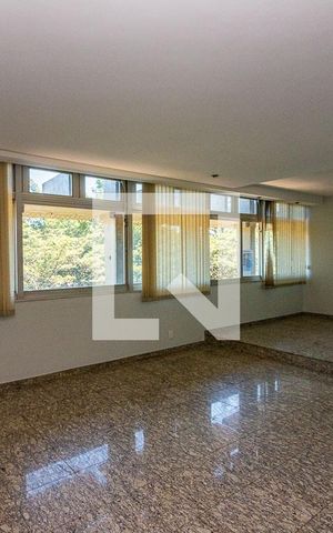 Apartamento à venda com 194m², 3 quartos e 1 vaga Apartamento à venda com 194m², 3 quartos e 1 vagaEntrada