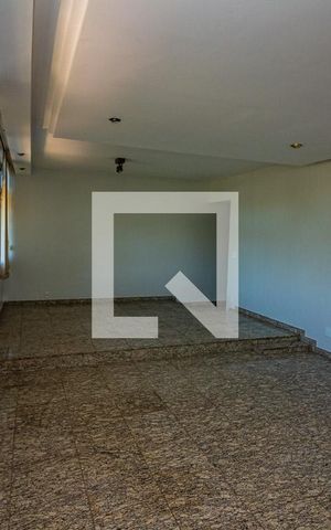 Apartamento à venda com 194m², 3 quartos e 1 vaga Apartamento à venda com 194m², 3 quartos e 1 vagaSala com 02 Ambientes
