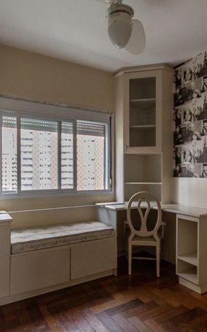 Apartamento à venda com 248m², 4 quartos e 3 vagas Apartamento à venda com 248m², 4 quartos e 3 vagasSuíte 2