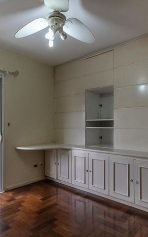 Apartamento à venda com 248m², 4 quartos e 3 vagas Apartamento à venda com 248m², 4 quartos e 3 vagasSuíte 4