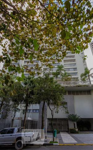 Apartamento à venda com 248m², 4 quartos e 3 vagas Apartamento à venda com 248m², 4 quartos e 3 vagasFachada