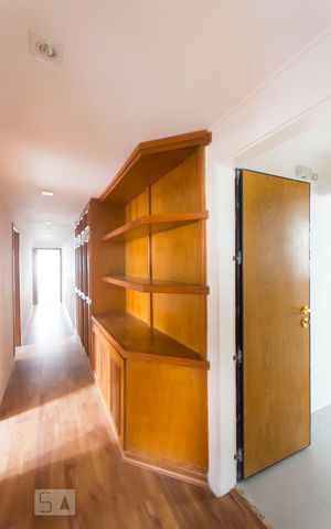 Apartamento à venda com 244m², 3 quartos e 3 vagas