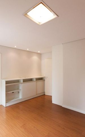 Casa de condomínio para alugar com 120m², 3 quartos e 2 vagas Casa de condomínio para alugar com 120m², 3 quartos e 2 vagasSuíte