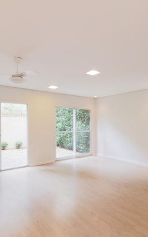 Casa de condomínio para alugar com 120m², 3 quartos e 2 vagas Casa de condomínio para alugar com 120m², 3 quartos e 2 vagasSala