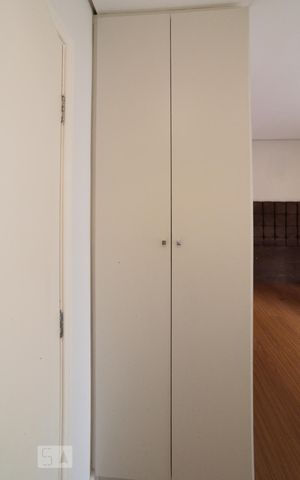 Casa de condomínio para alugar com 120m², 3 quartos e 2 vagas Casa de condomínio para alugar com 120m², 3 quartos e 2 vagasSuíte