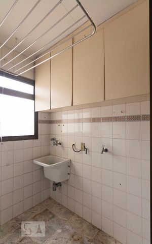 Apartamento à venda com 75m², 3 quartos e 2 vagasÁrea de serviço