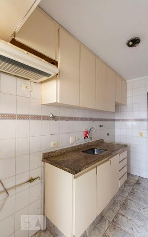 Apartamento à venda com 75m², 3 quartos e 2 vagasCozinha
