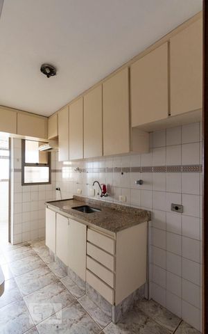 Apartamento à venda com 75m², 3 quartos e 2 vagasCozinha