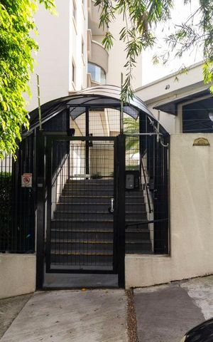 Apartamento à venda com 75m², 3 quartos e 2 vagasFachada