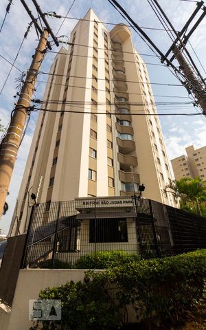 Apartamento à venda com 75m², 3 quartos e 2 vagasFachada