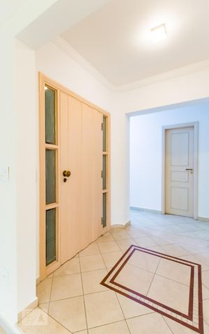 Apartamento à venda com 398m², 5 quartos e sem vaga Apartamento à venda com 398m², 5 quartos e sem vagaHall
