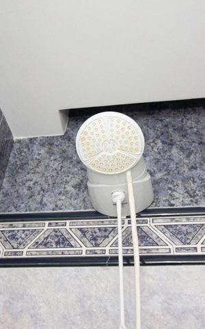 Apartamento à venda com 128m², 3 quartos e 2 vagas Apartamento à venda com 128m², 3 quartos e 2 vagasChuveiro