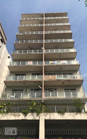 Apartamento à venda com 128m², 3 quartos e 2 vagas Apartamento à venda com 128m², 3 quartos e 2 vagasFachada