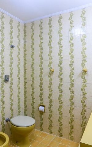 Apartamento à venda com 85m², 2 quartos e 2 vagas Apartamento à venda com 85m², 2 quartos e 2 vagasBanheiro