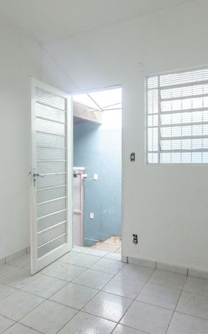 Casa à venda com 200m², 3 quartos e sem vaga Casa à venda com 200m², 3 quartos e sem vagaSala - edícula