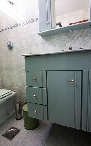 Apartamento à venda com 135m², 4 quartos e 1 vagaBanheiro social