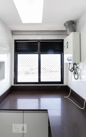 Apartamento para alugar com 144m², 2 quartos e 2 vagasCozinha