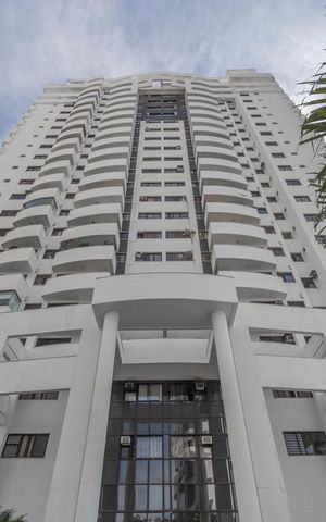 Apartamento para alugar com 144m², 2 quartos e 2 vagasFachada