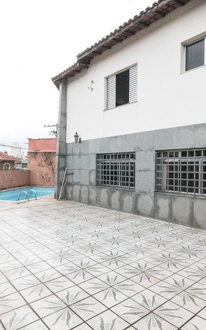 Casa à venda com 400m², 7 quartos e 4 vagasQuintal da entrada 