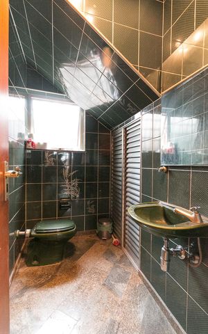 Casa à venda com 400m², 7 quartos e 4 vagasBanheiro 1 
