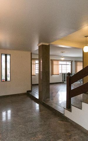 Casa à venda com 400m², 7 quartos e 4 vagasSala 