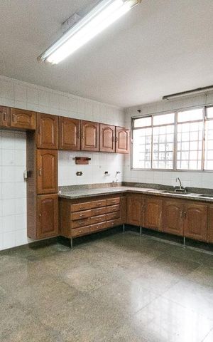 Casa à venda com 400m², 7 quartos e 4 vagasCozinha 