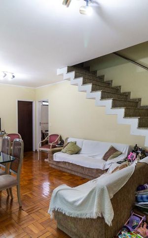 Casa à venda com 146m², 3 quartos e 2 vagasSala