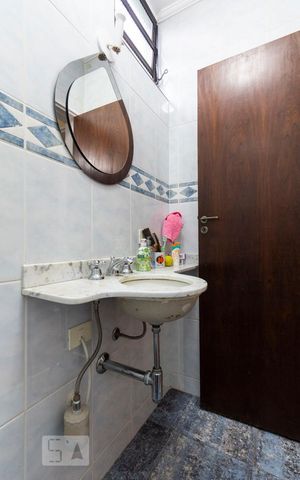 Casa à venda com 146m², 3 quartos e 2 vagasLavabo