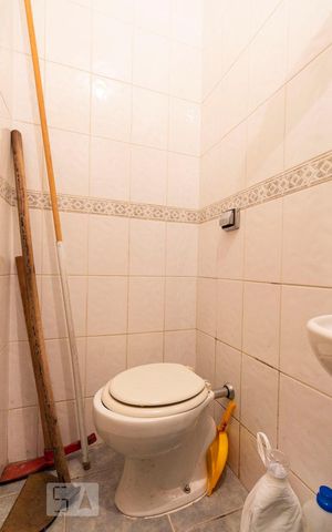 Casa à venda com 146m², 3 quartos e 2 vagasBanheiro de serviço