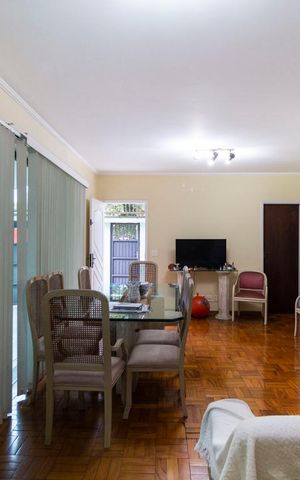 Casa à venda com 146m², 3 quartos e 2 vagasSala