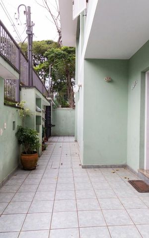 Casa à venda com 146m², 3 quartos e 2 vagasGaragem