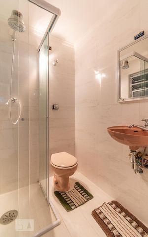 Casa à venda com 350m², 4 quartos e 2 vagas Casa à venda com 350m², 4 quartos e 2 vagasBanheiro - Salão