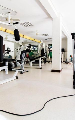 Casa de condomínio para alugar com 400m², 3 quartos e 4 vagas Casa de condomínio para alugar com 400m², 3 quartos e 4 vagasAcademia