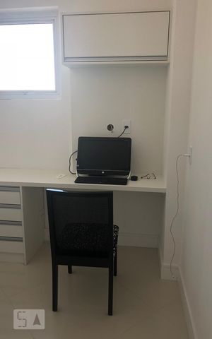 Apartamento para alugar com 283m², 4 quartos e sem vaga Apartamento para alugar com 283m², 4 quartos e sem vagaDormitório